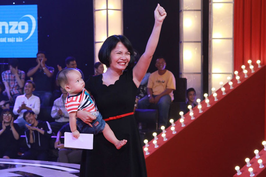 Trấn Thành cổ vũ cô gái hôn má Trường Giang: Anh Giang rộng lượng lắm, ai yêu ảnh, ảnh yêu lại! Trấn Thành cổ vũ cô gái hôn má Trường Giang: Anh Giang rộng lượng lắm, ai yêu ảnh, ảnh yêu lại!